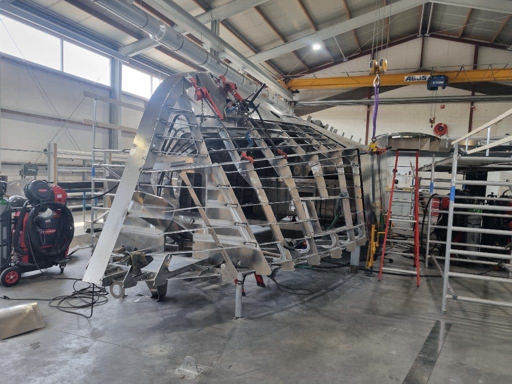 Aluminium hull under construction in the Grou workshop